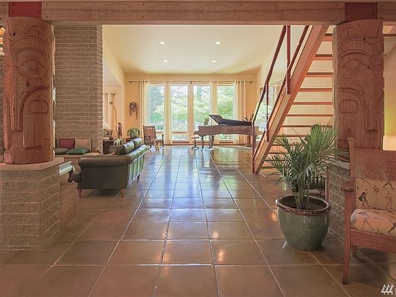 4th image of 60 E Dogwood Ln