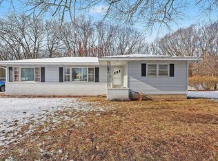 833 Winslow Ct, Muskegon, MI 49441