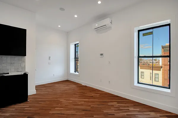 Rented by Coroi Corp | media 3