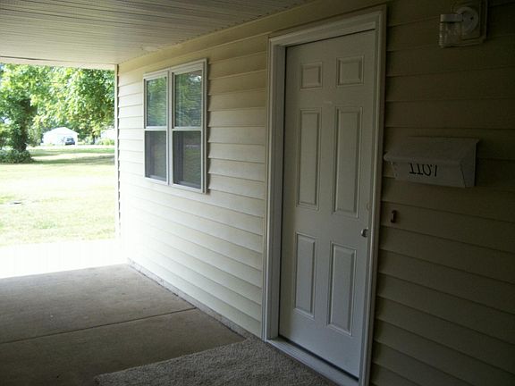Front Door/ Breezeway Area