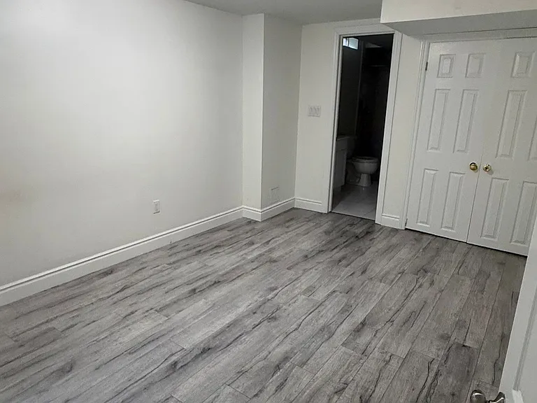 50 Thorntree Cres #BASEMENT — Photo 9
