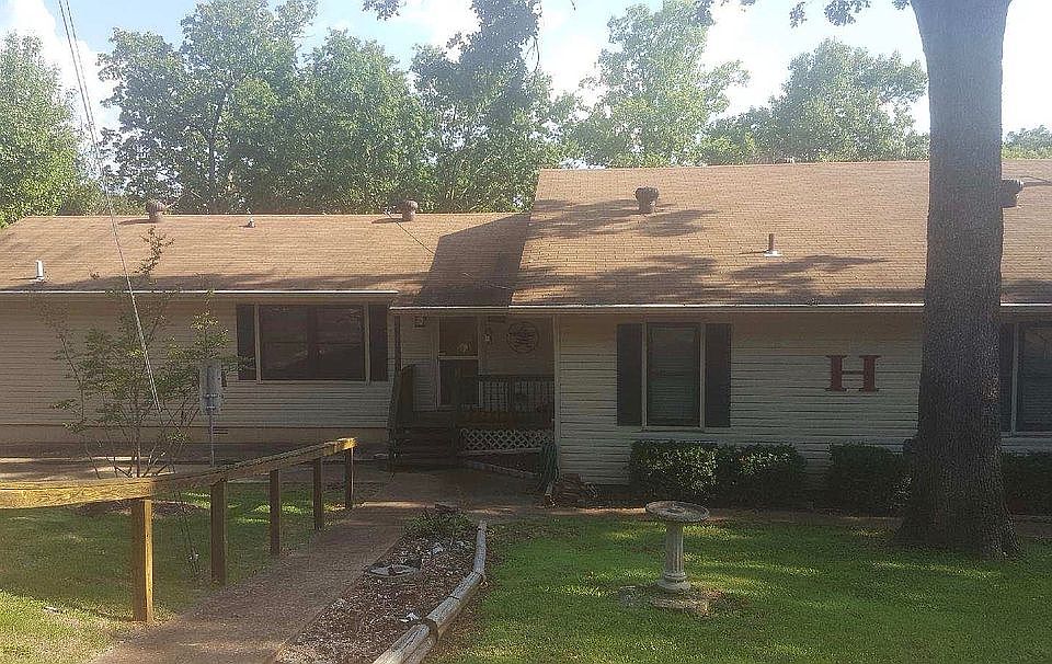 1st image of 316 Robinhood Ln