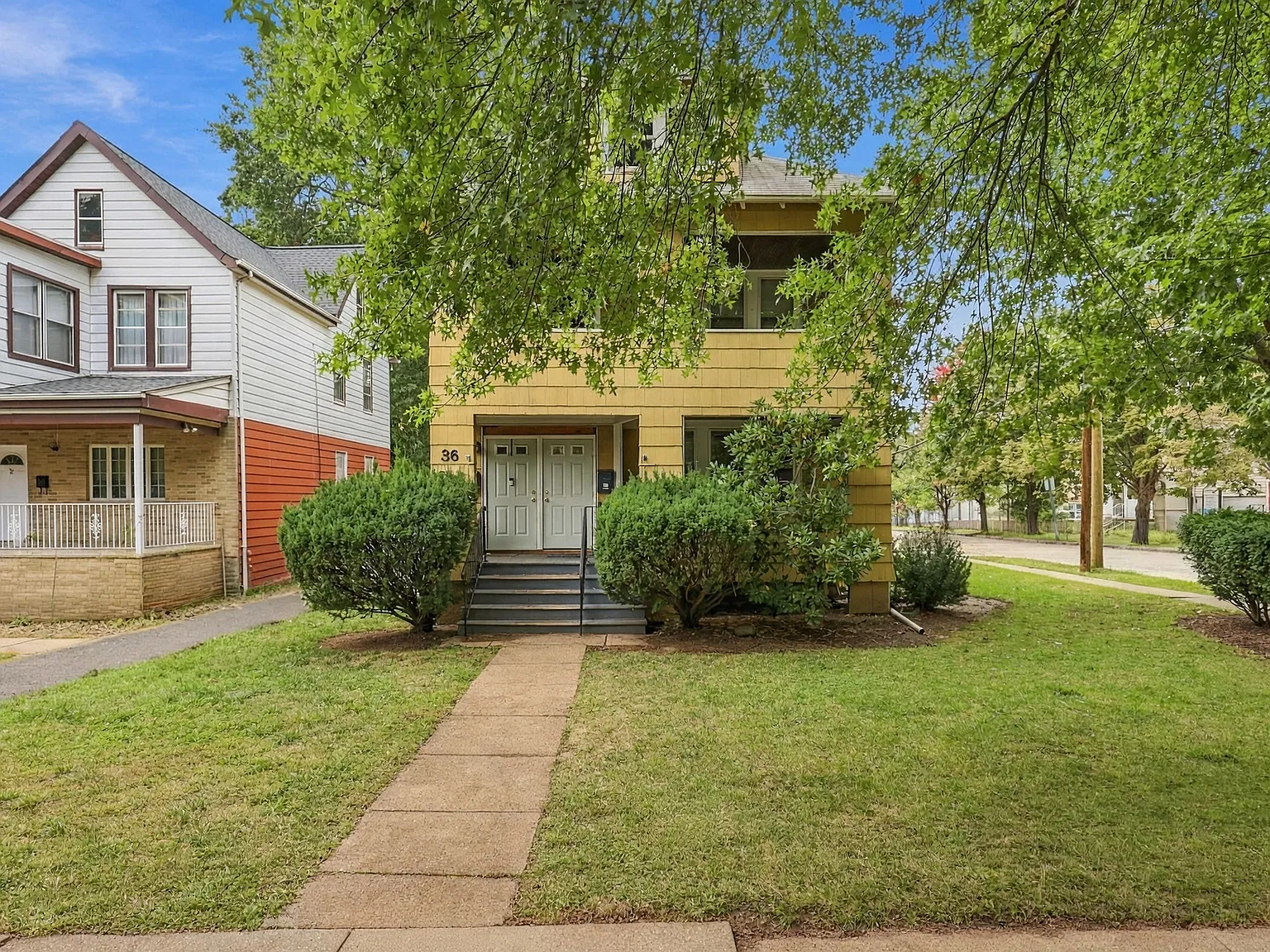 2 bed, $2,600 — Photo 1