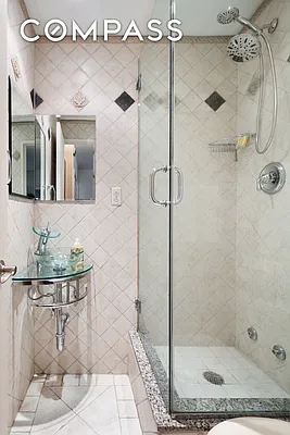 Sold by Compass | media 18