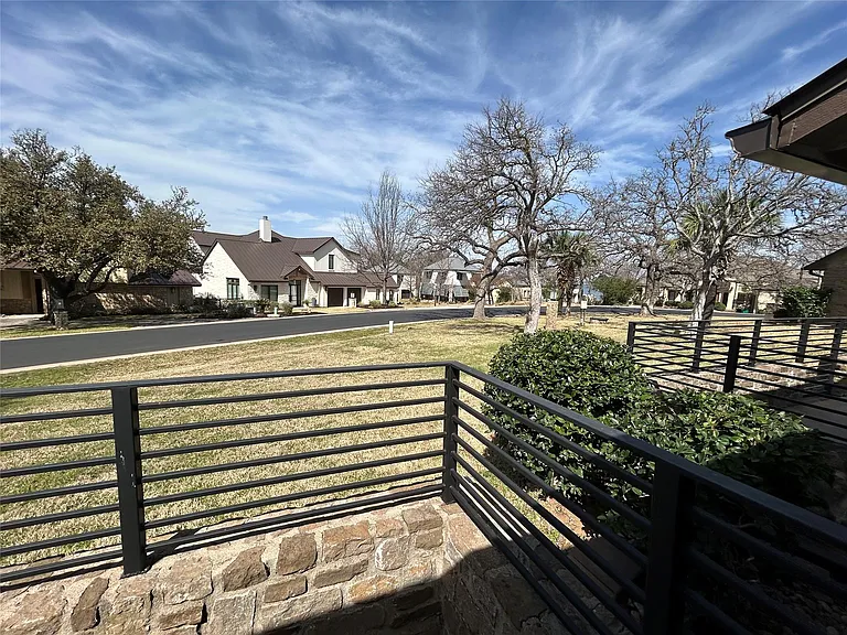 100 Bay Point Dr #8 — Photo 16