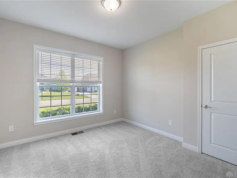 9501 Flatrock Dr — Photo 6