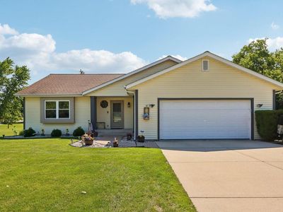 7710 S Chapel Hill DRIVE, Franklin, WI, 53132