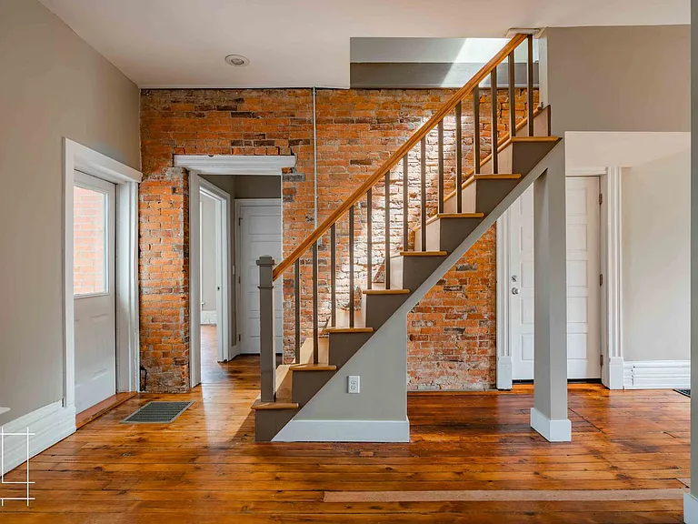 216 W. Hubbard Ave — Photo 15