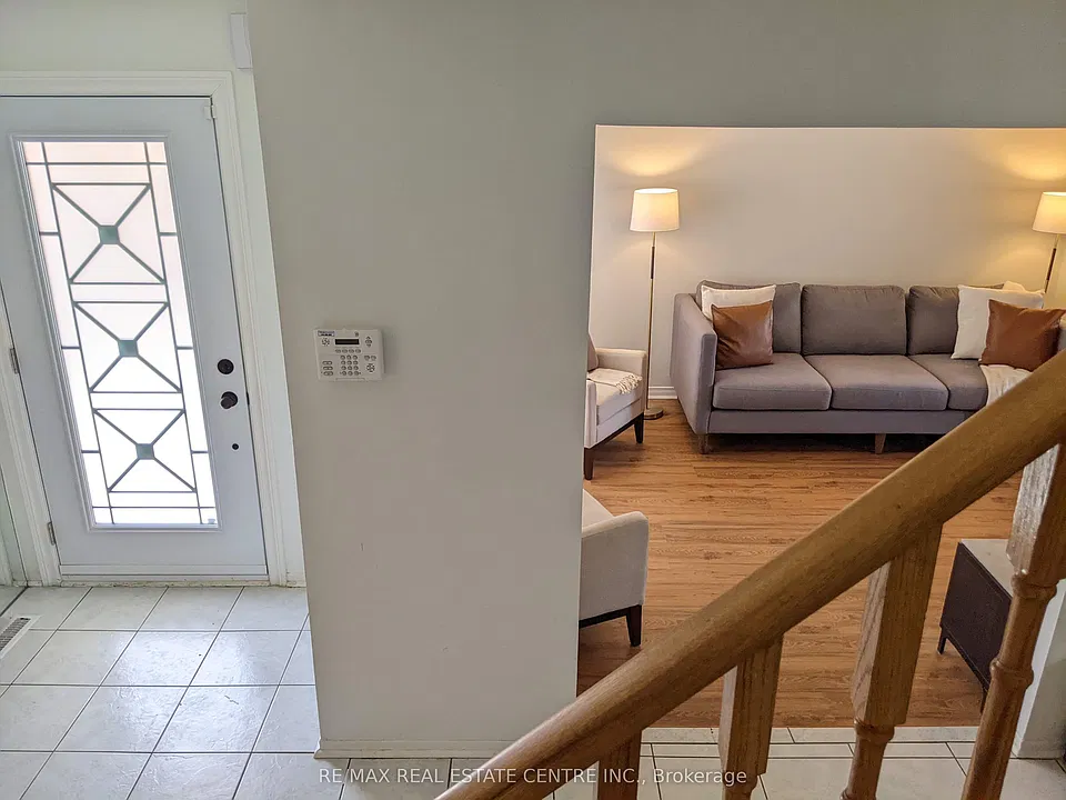 52 Merganser Cres