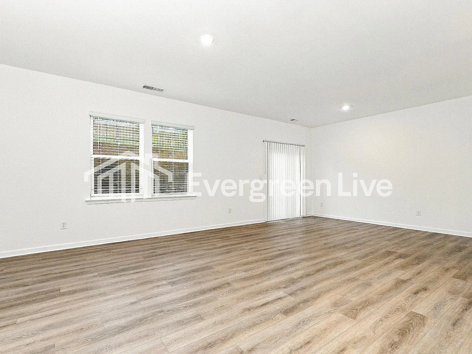 3 bed, 2.0 bath, 1453 sqft, $1,990 — Photo 3