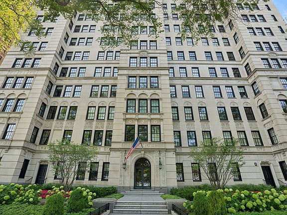 2nd image of 1500 N Lake Shore Dr #13C