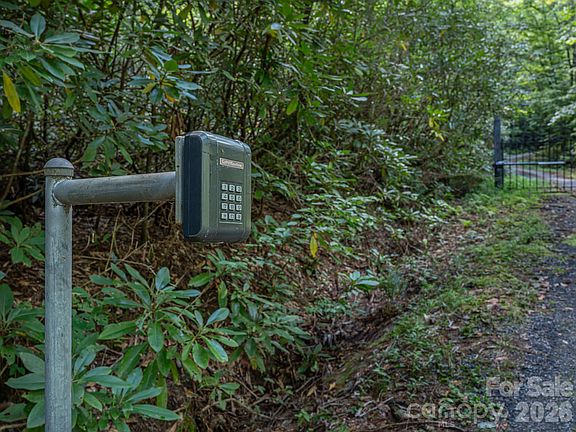 3rd image of 7 W Chestnut Ridges Rd #7