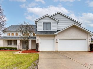 1945 Beverly Ln, Buffalo Grove, IL 60089