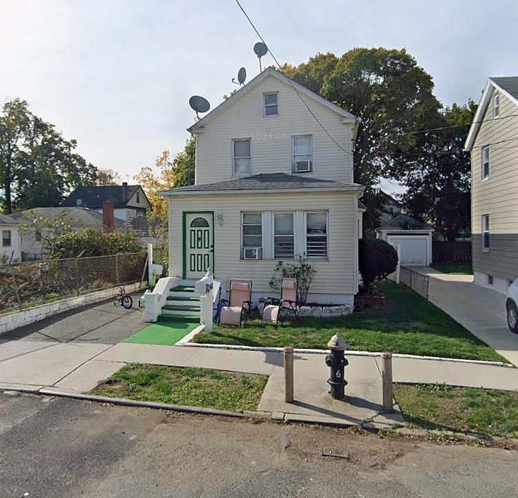 1st image of 122-48 Benton St