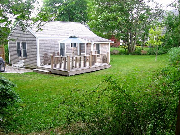 back yard and decklivingroom