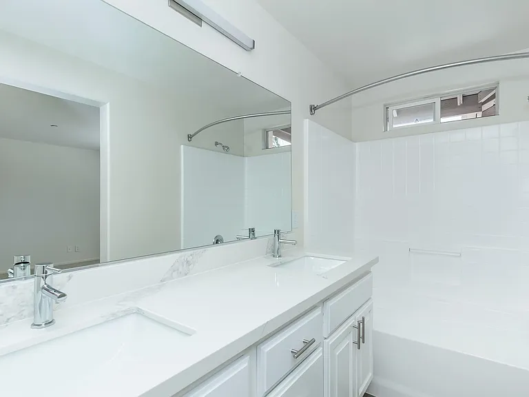 Villas Antonio Apartment Homes — Photo 76