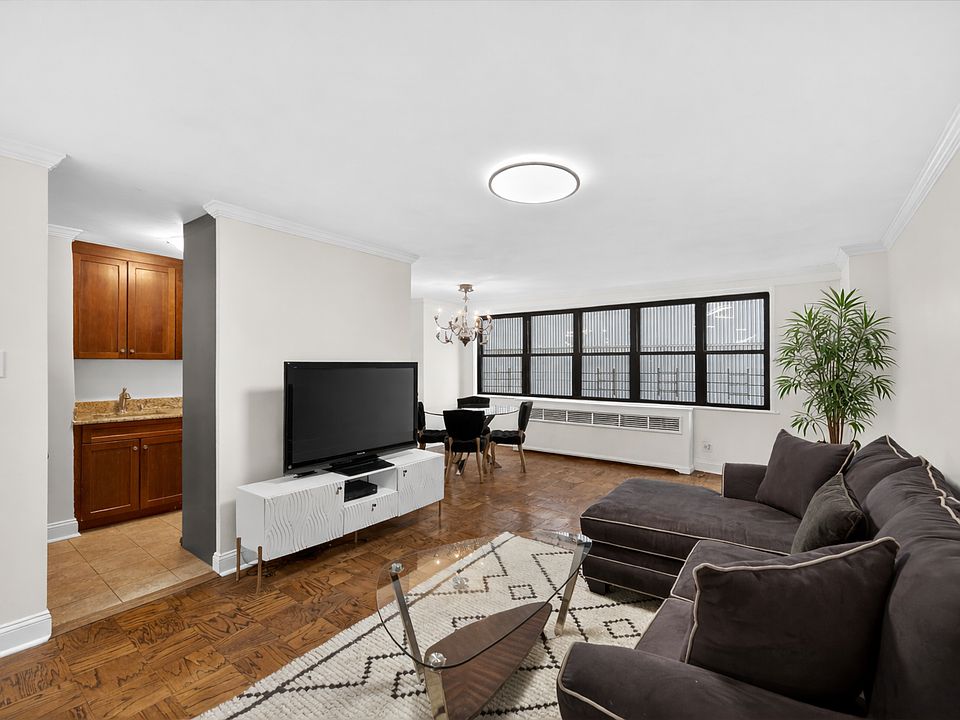 1st image of 330 3rd Ave APT 8A