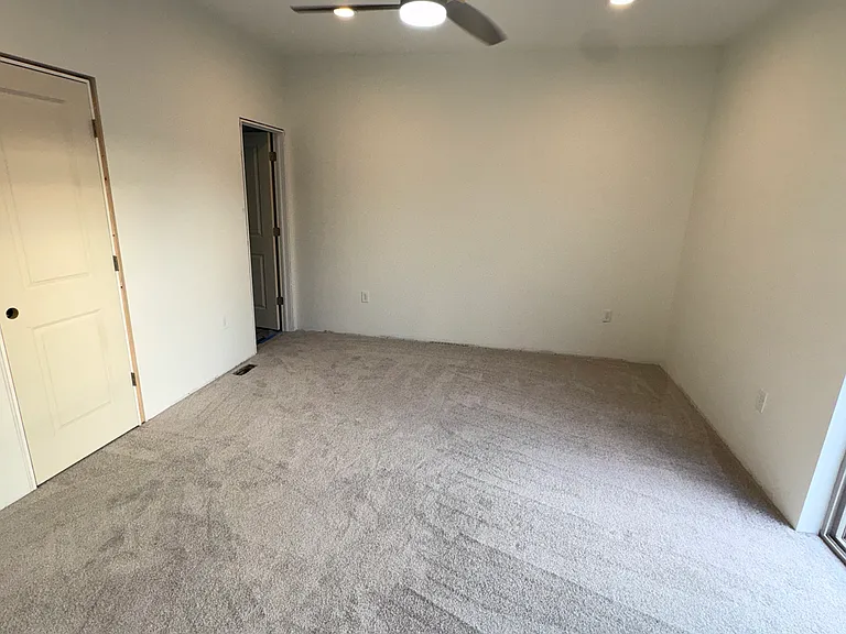 406 Saint Clair Ave — Photo 23