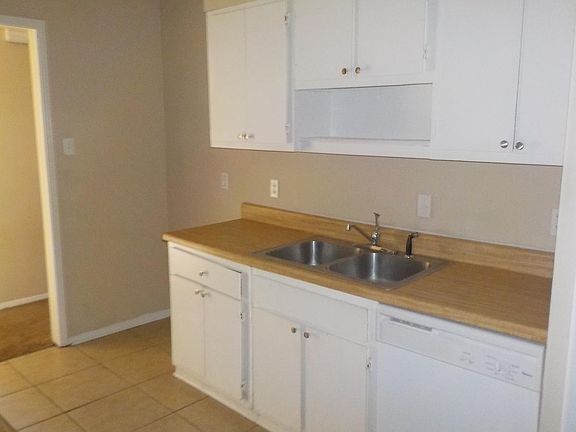 4th image of 5730 Fenway Dr