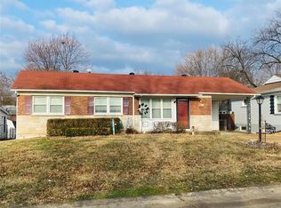 9027 Big Chief Dr, Saint Louis, MO 63123