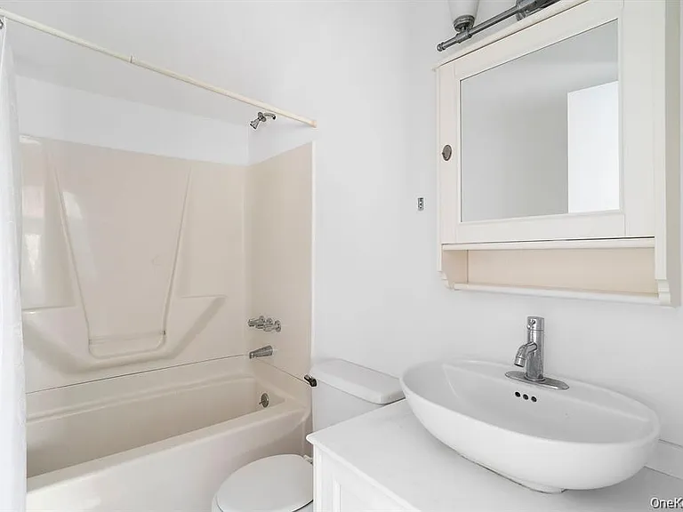35 Gardners Ln — Photo 20