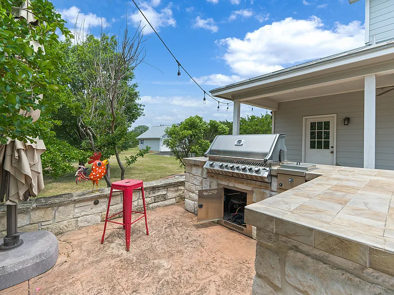 103 Saddle View Dr — Photo 32