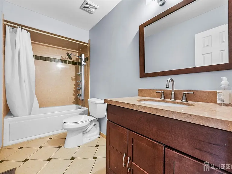 34 Sassafras Ct — Photo 18