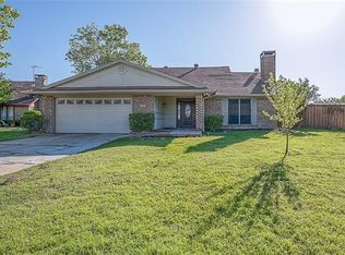 2423 Via Del Sur, Carrollton, TX 75006