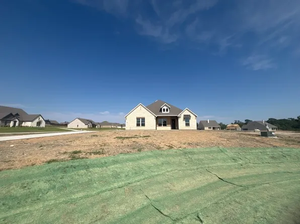 800 Monterey Cir, Van Alstyne, TX 75495