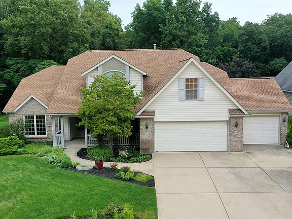 2nd image of 324 Plateau Dr