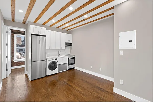 Rented by Douglas Elliman | media 19