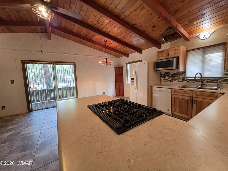 2361 W Stratton — Photo 11