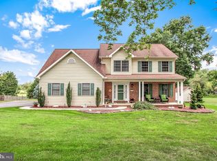 331 Stonewood Rd, York, PA 17402