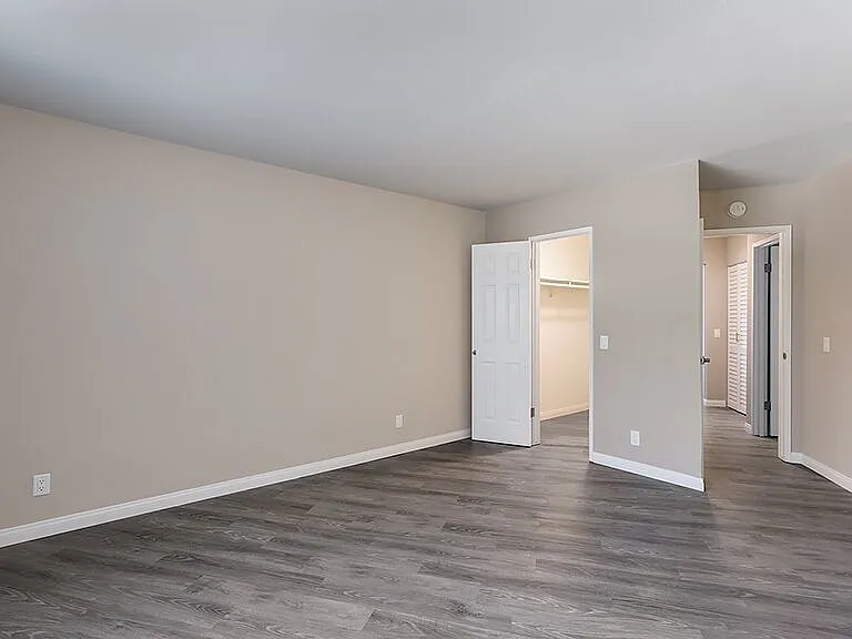 13919 Coteau Dr — Photo 6
