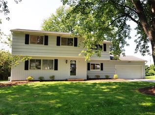 11 Gentian Way, Fairport, NY 14450
