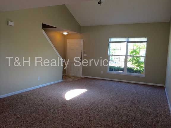 5th image of 5109 Angelique Dr