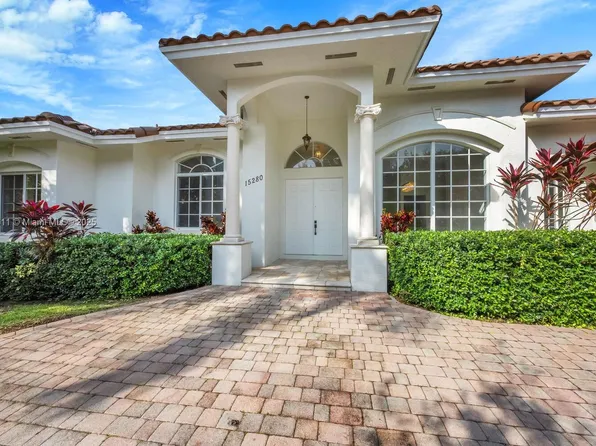 15280 SW 89th Ave, Palmetto Bay, FL 33157