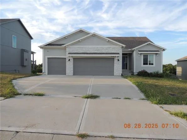9110 NE 111th Pl, Kansas City, MO 64157