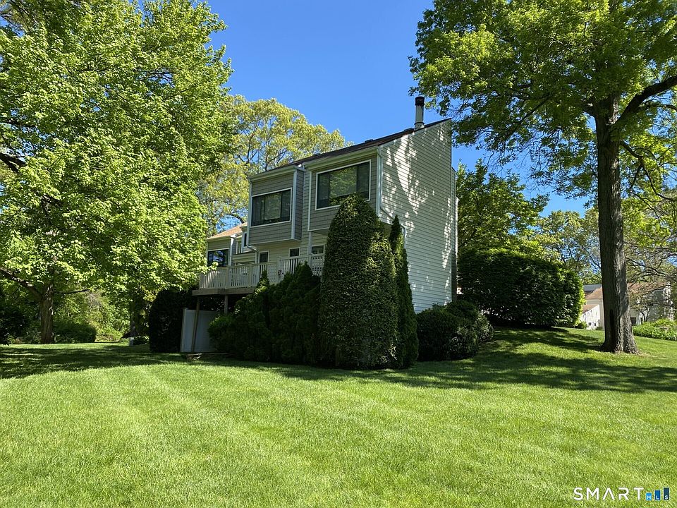 1st image of 14 Currier Ct #14
