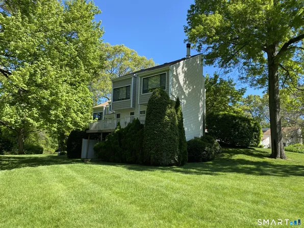 14 Currier Ct #14, Cheshire, CT 06410