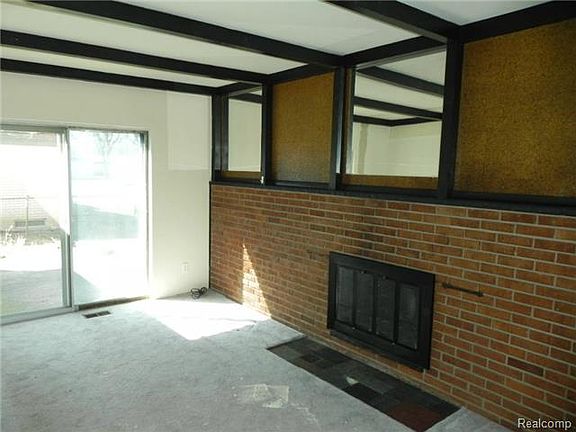 2nd image of 34918 Julie Dr