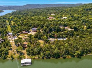 236 Onyx Lane, Galena, MO 65656