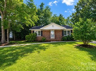 312 S Cleveland St, Kershaw, SC 29067