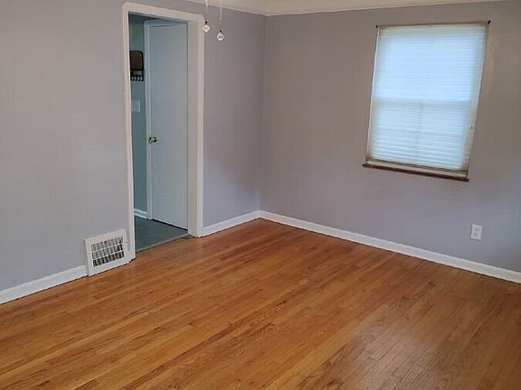 4th image of 465 Huntmere Dr