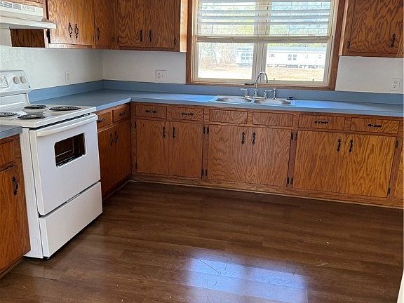 4th image of 192 Robert Sands Rd