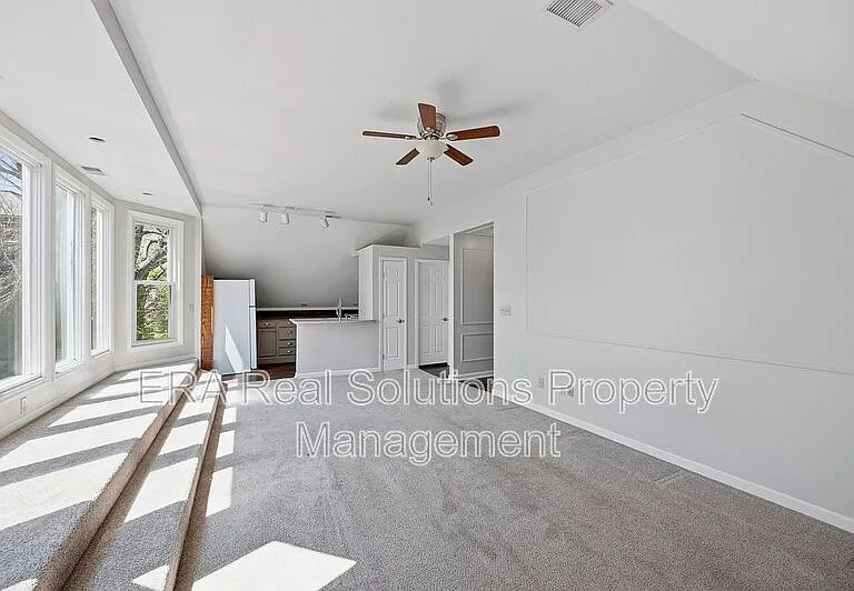 255-257 Loraine Ave #5 — Photo 13