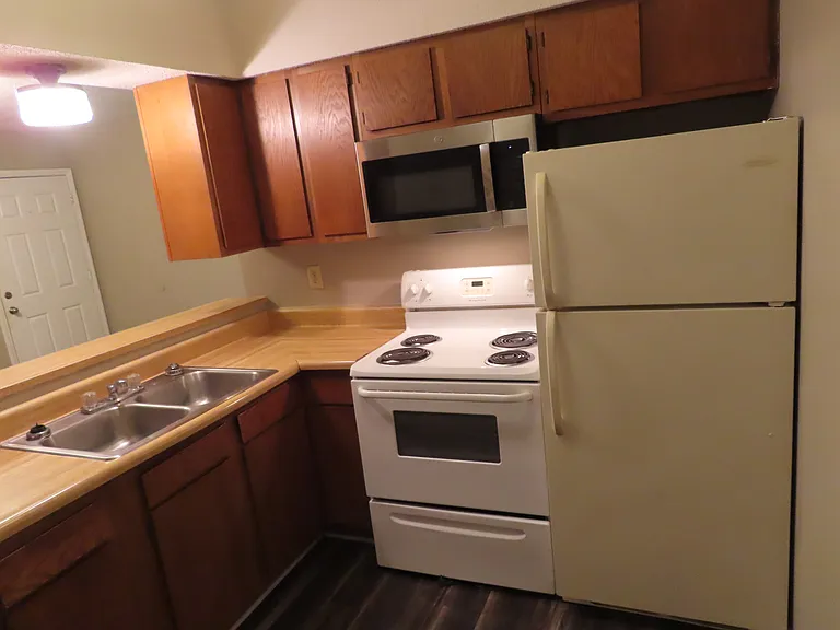 245 Arkansas Ave #B — Photo 9