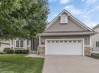 5632 NW 93rd St, Johnston, IA 50131