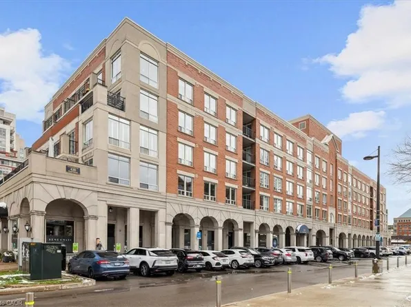 430 Pearl St #412, Burlington, ON L7R 4J8