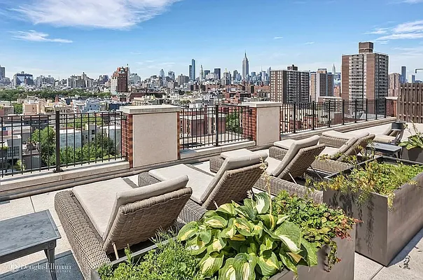 Rented by Douglas Elliman | media 24